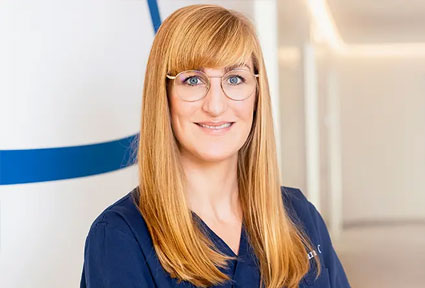 Dr. Marilena Lausegger - Die Kombination von Bruststraffung und -vergrößerung